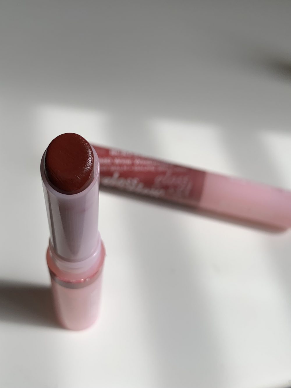 Burt's Bees Gloss & Glow Glossy Balm Review Redmond Mom